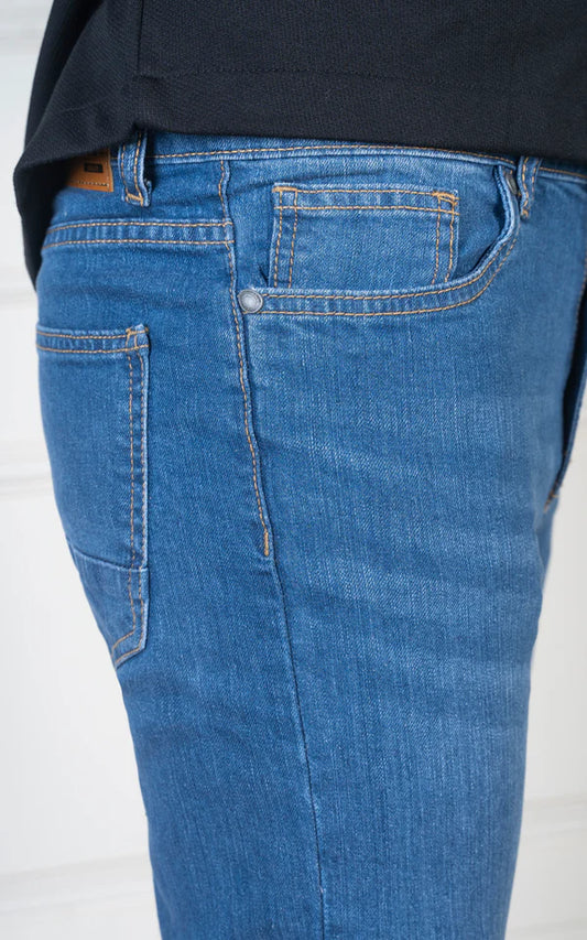 STRAIGHT FIT JEAN LIGHT BLUE