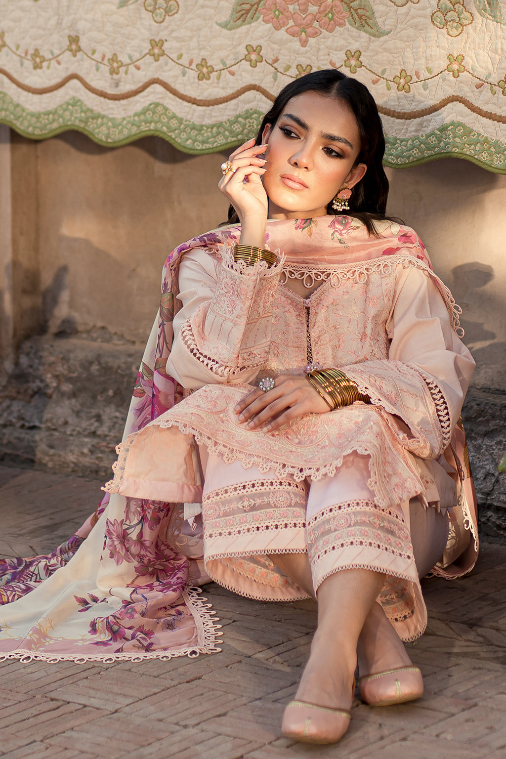Kaatha Zarposh Jahanara Embroidered Unstitched 3 Piece Festive Suit – Lawn, Organza & Silk Dupatta