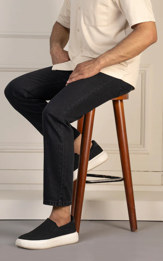 REGULAR TAPERED FIT JEAN DARK GREY