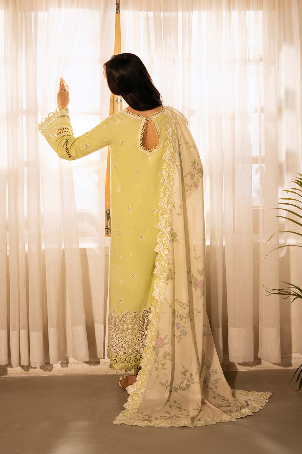 Gulnaz Zarposh Jahanara – Embroidered Lawn Unstitched 3 Piece Festive Suit with Silk Dupatta & Cotton Trouser