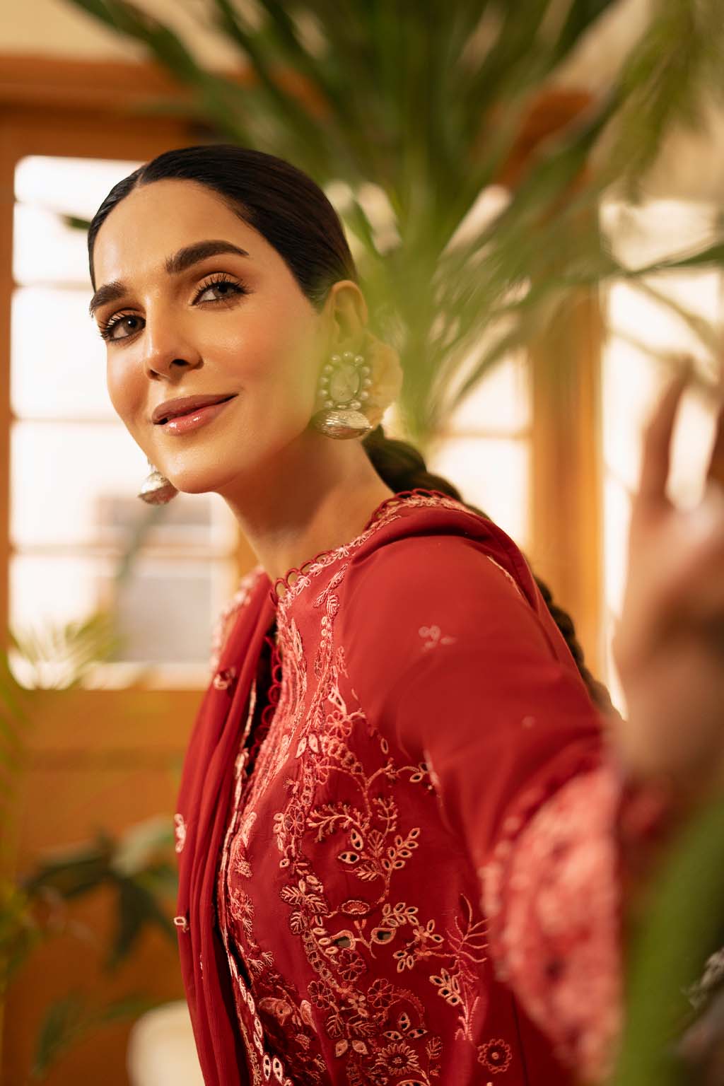 Noorjah Zarposh Jahanara – Embroidered Lawn Unstitched 3 Piece Festive Suit with Silk Dupatta & Cotton Trouser