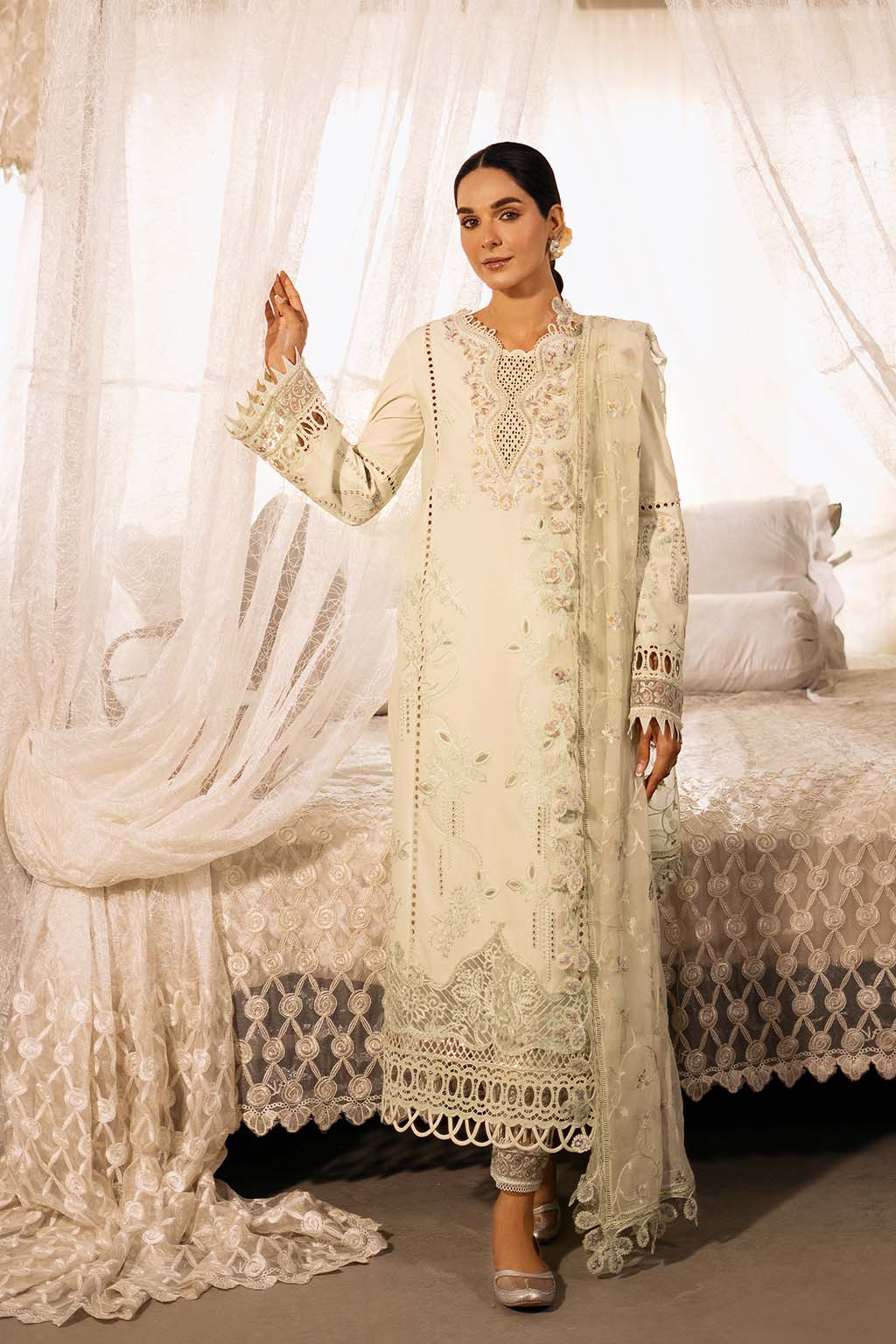 Zarina Zarposh Jahanara Embroidered Unstitched 3 Piece Festive Lawn Suit with Chiffon Dupatta