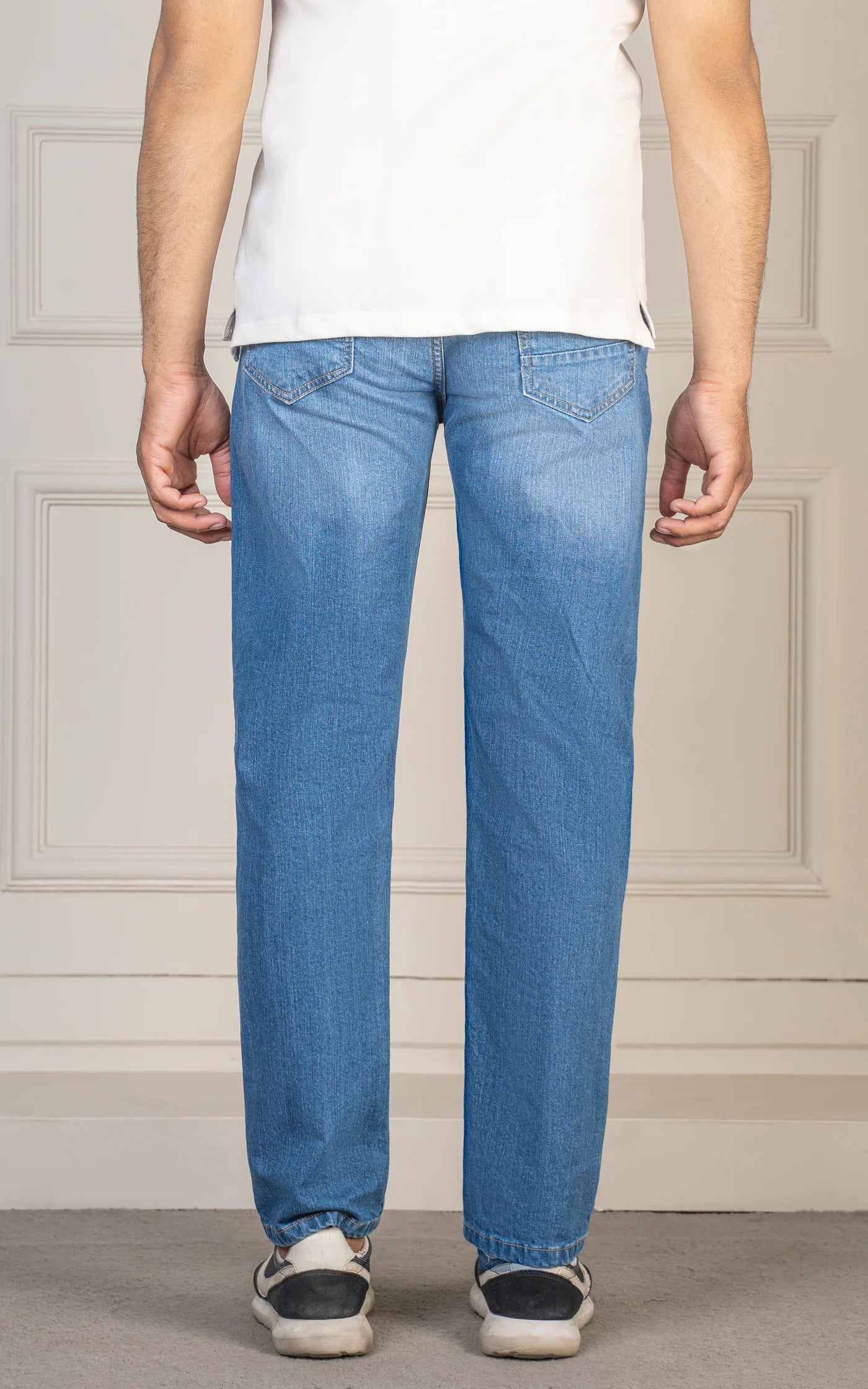 REGULAR STRAIGHT FIT JEAN LIGHT BLUE